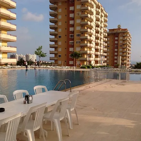Holiday Village Mahmutlar
